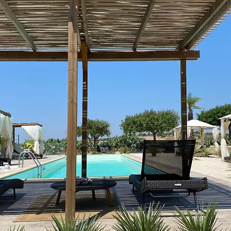 Scilla Maris Charming 4* Marzamemi
