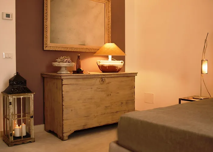 Scilla Maris Charming